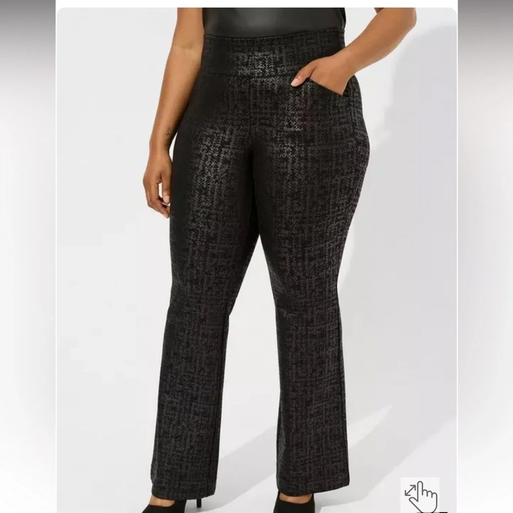 Torrid Textured Black Wide Leg Pants - Picture 2 of 9